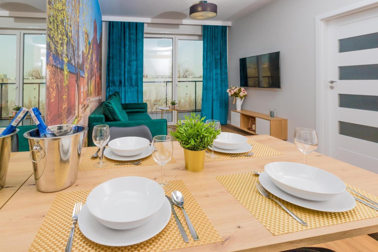 Royal Manu Apartment Netflix Лодзь Экстерьер фото
