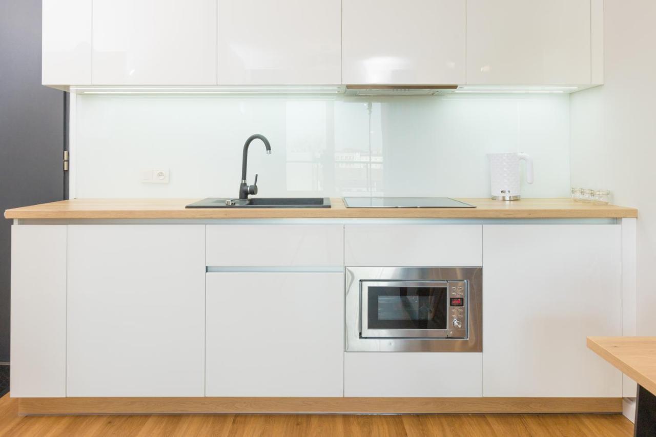 Royal Manu Apartment Netflix Лодзь Экстерьер фото
