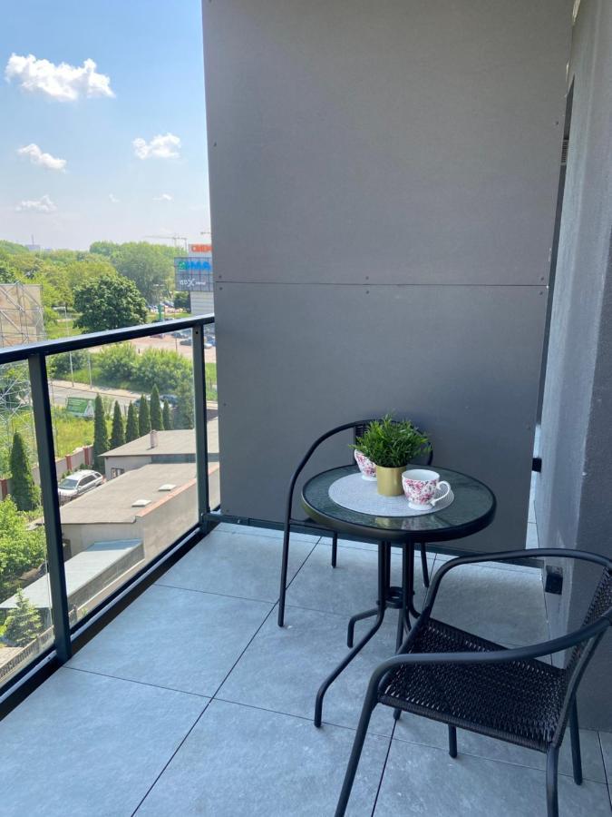Royal Manu Apartment Netflix Лодзь Экстерьер фото